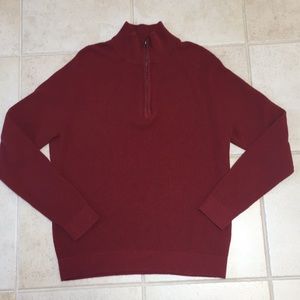 Textured red men’s zip sweater sz M, like new!